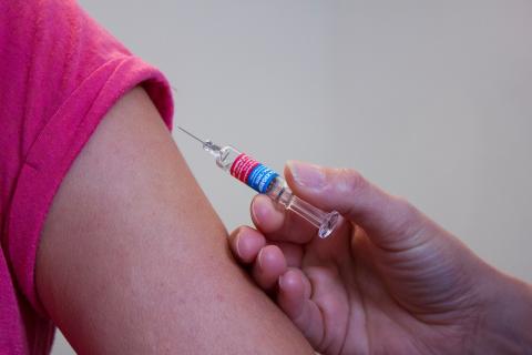 https://www.ufc78rdv.fr/sites/default/files/field/image/vaccination.jpg